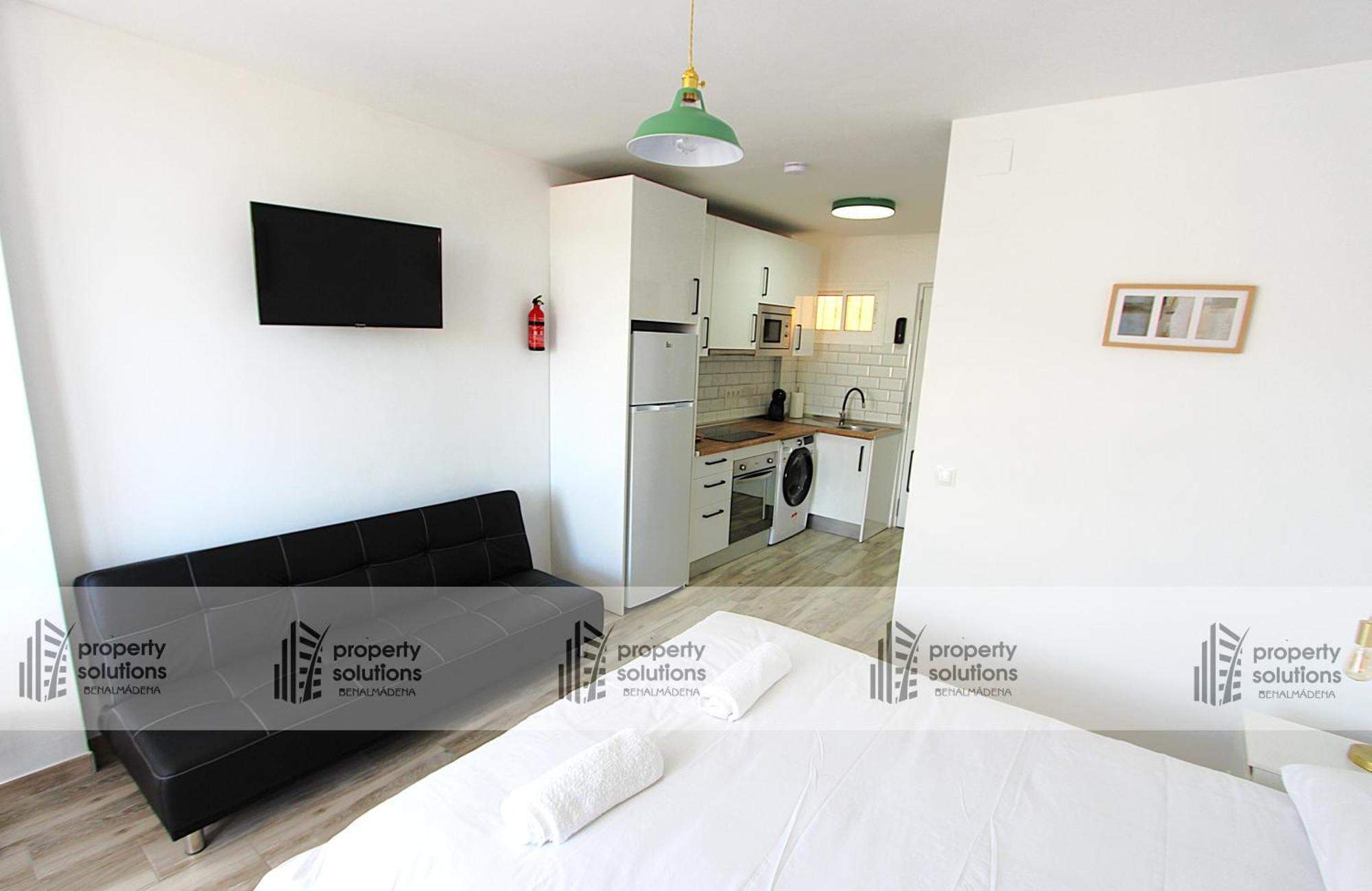 703 Aguila Apartamento - Vista Al Mar - Cerca De Tren, Restaurantes Y Tiendas - Playa A 10 Minutos Caminando بينالماذينا المظهر الخارجي الصورة